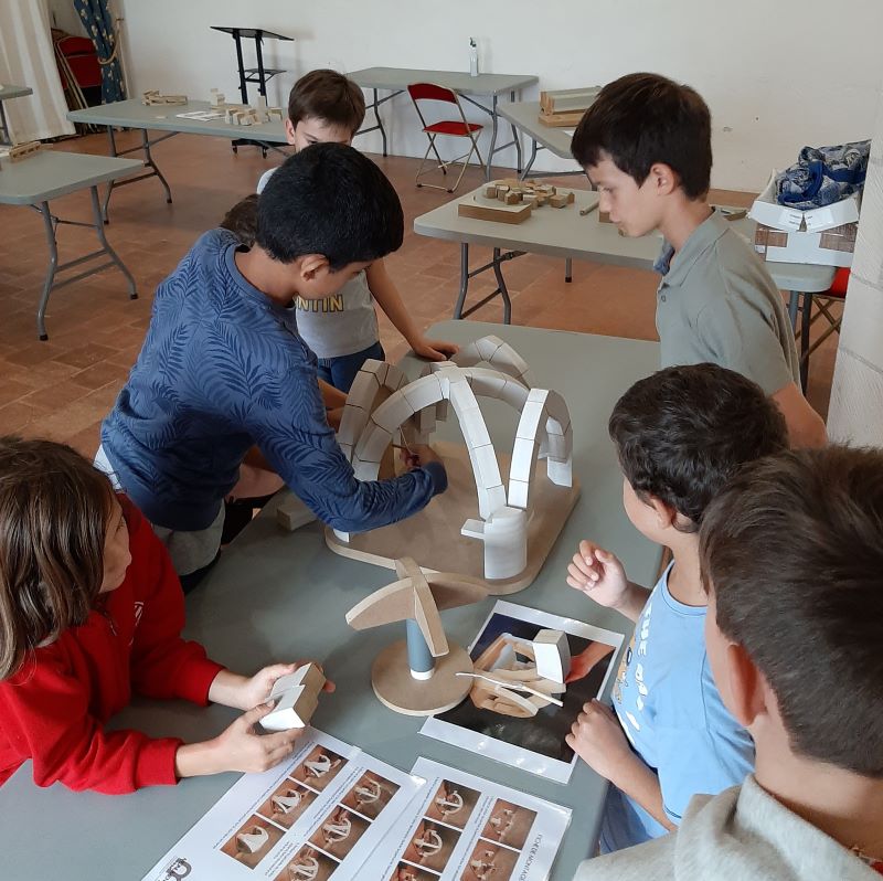 Vacances des 6-12 ans Atelier bâtisseurs du Moyen Âge