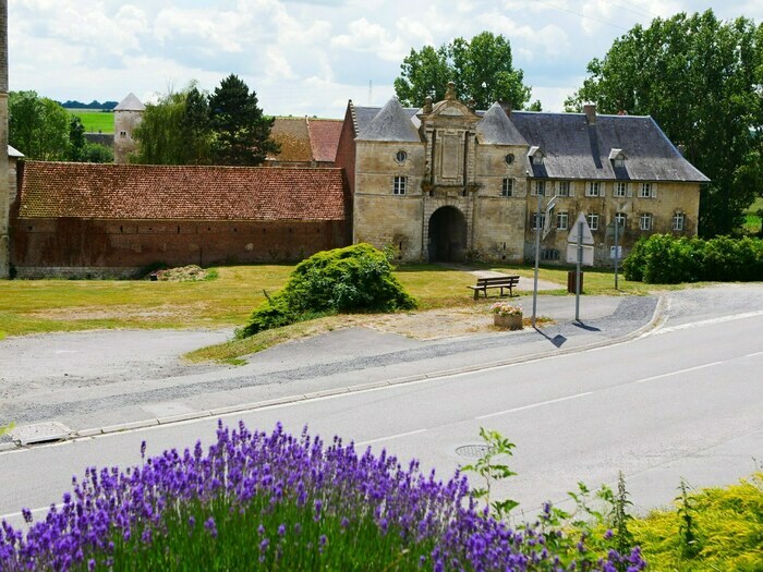 Visites guidées du Château d’Esnes ✨ Chateau d'Esnes Esnes