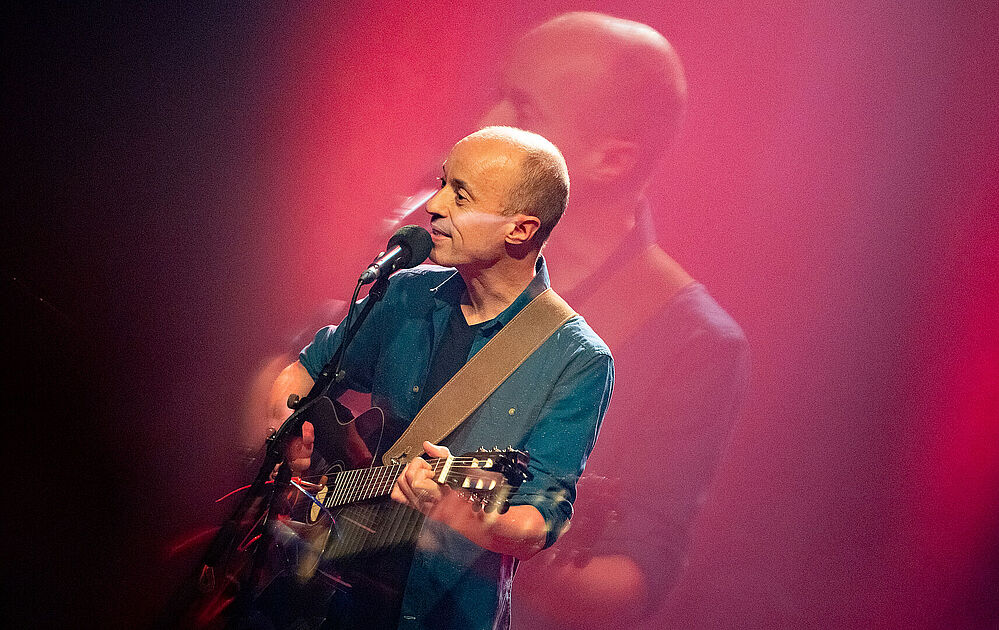 FRÉDÉRIC FROMET SE TIENT À CARREAU - FRÉDÉRIC FROMET