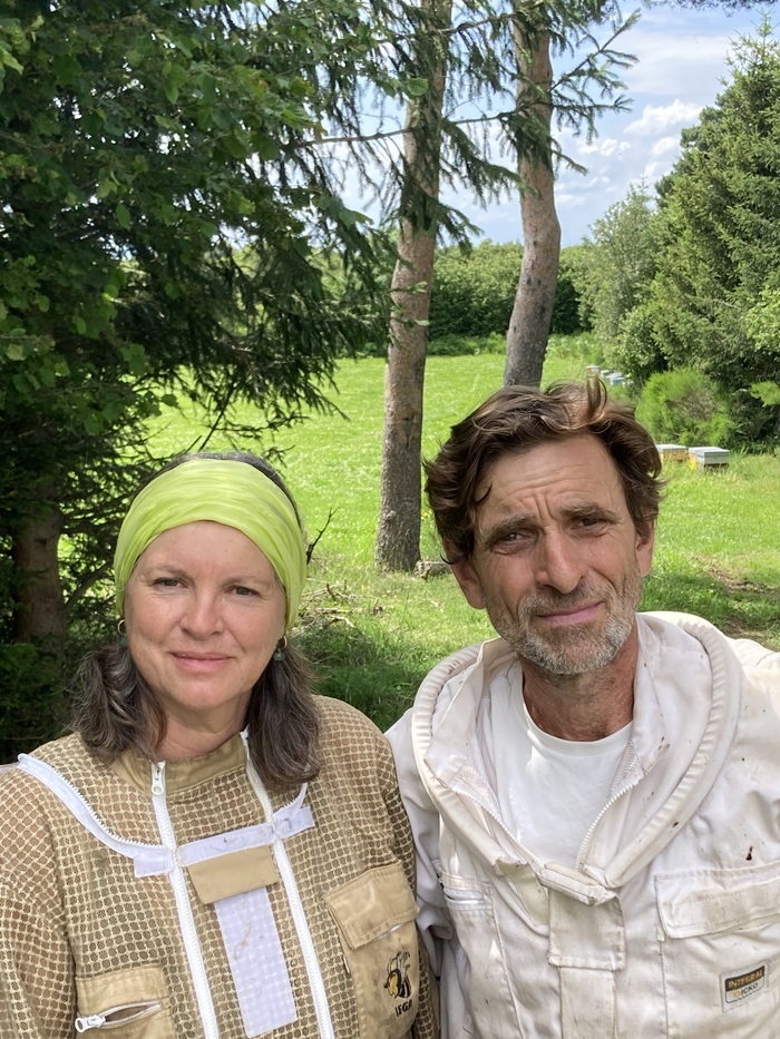 Dégustation de miels et produits de la ruche bio du Jas des abeilles La Belle Ferme Bio Manosque