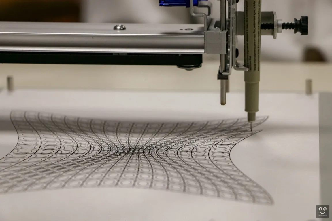 Axidraw le traceur à stylo Bfm Aurence