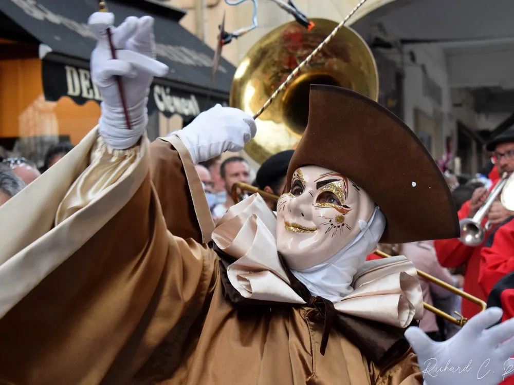 CARNAVAL DE LIMOUX 2025 "LES ESTABOUSITS" ET "LAS COUDENOS"