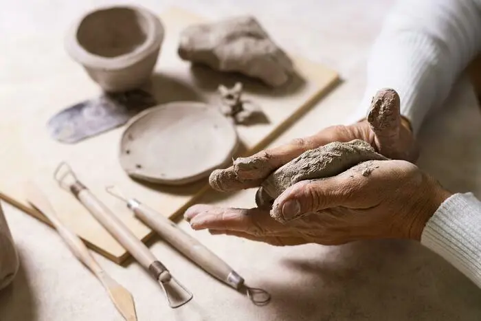 Les artistes à l'atelier Musée de la faïence et de la céramique Malicorne-sur-Sarthe