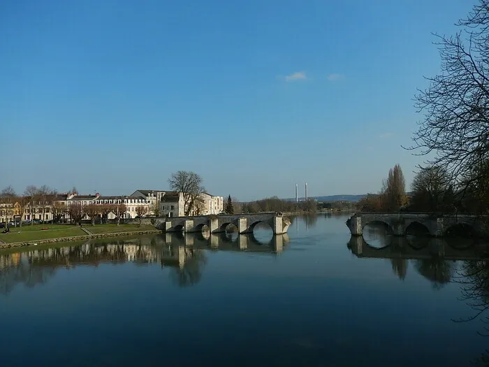 Visite guidée : À la découverte des ponts de Mantes du Moyen-Âge à aujourd'hui Musée de l'Hôtel-Dieu Mantes-la-Jolie