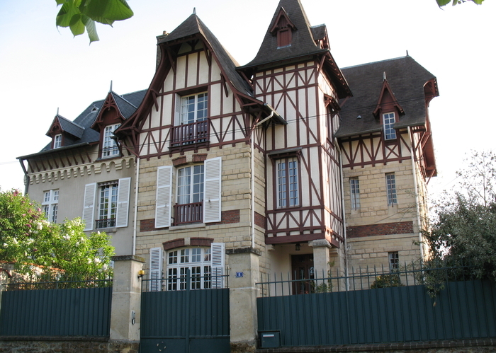 Belles demeures et villégiature Office de tourisme de Cergy-Pontoise-Porte du Vexin Pontoise