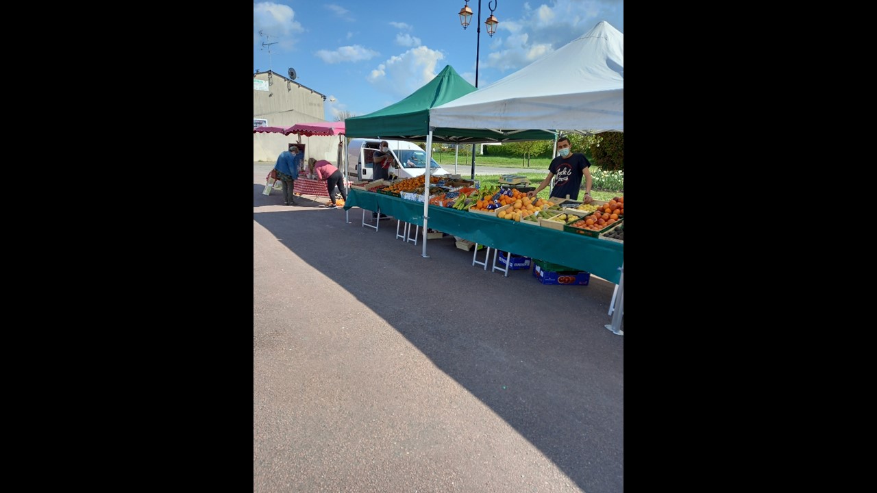 Marché de Quiers-sur-Bezonde Mercredi