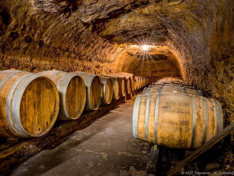 Le Fascinant Week-End au Domaine Nicolas Paget Ils se mettent en 4 pour nos 5 vins Dégustation et visites de caves troglodytes