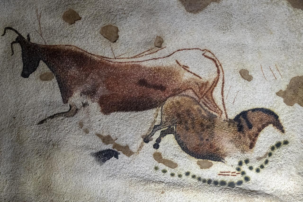 Ophorus English half day tour Lascaux IV cave shared