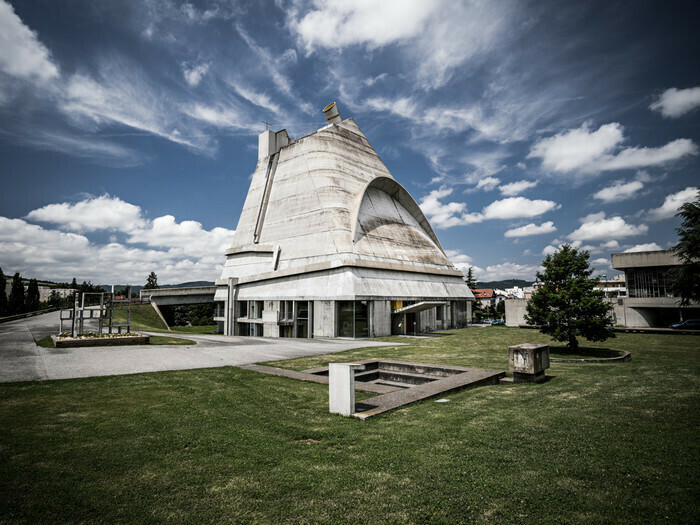 Eglise Saint-Pierre de Le Corbusier - Firminy Site Le Corbusier Firminy