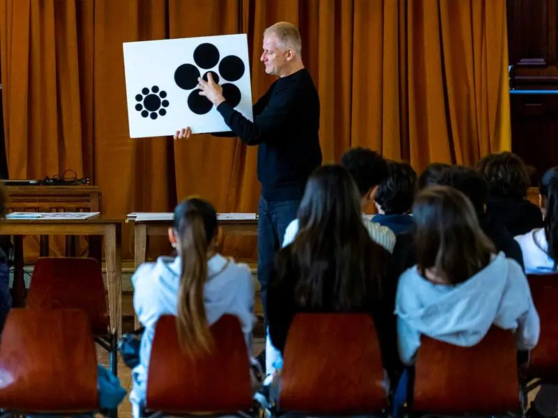 CONFÉRENCE LE RÉEL MANIPULÉ