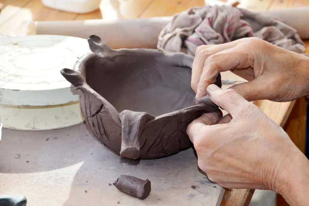 Atelier poterie découverte de la terre