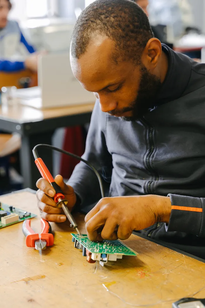 DIAGNOSTIQUER - REPARER C'EST DU CONCRET ! CFA DUCRETET Clichy