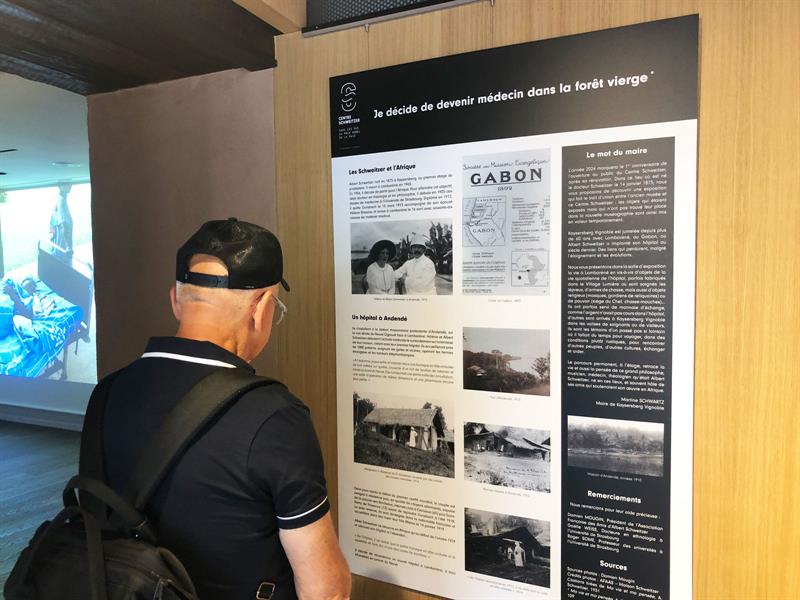 Exposition Je décide de devenir médecin dans la forêt vierge