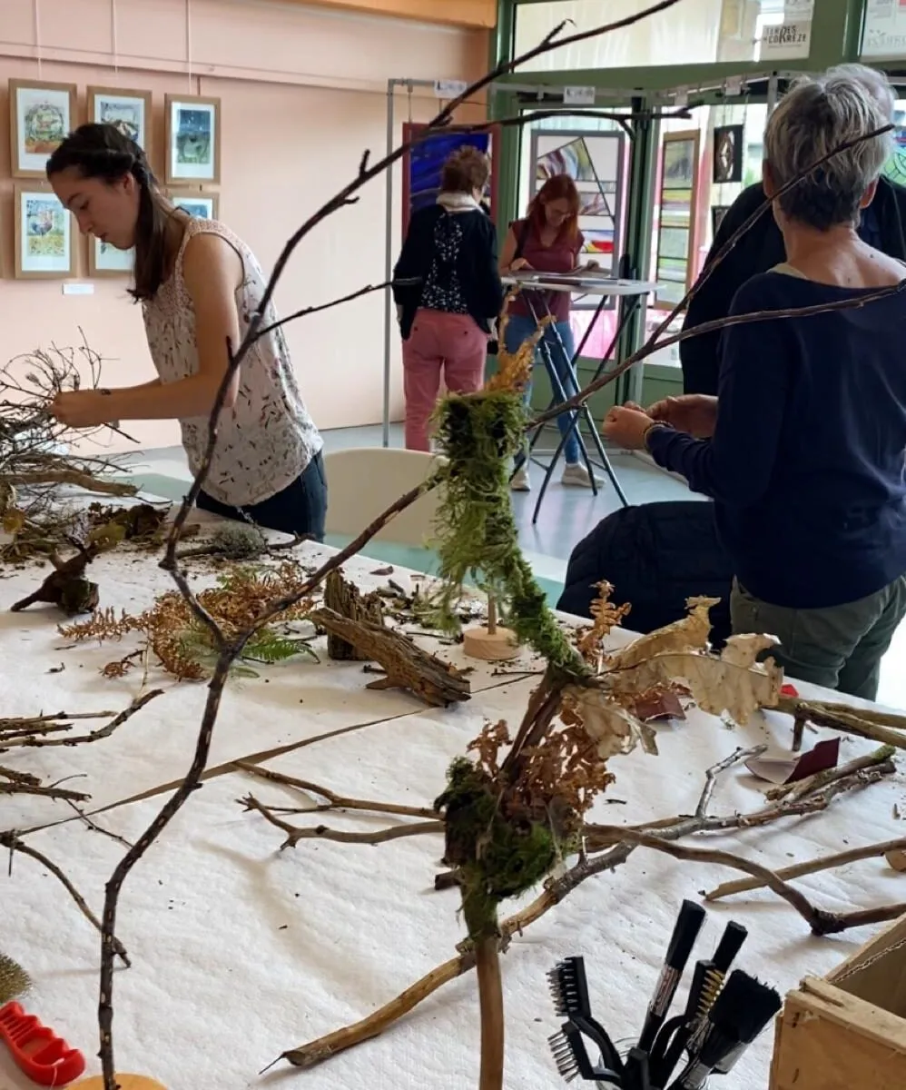 Festival de Bugeat Atelier créatif à partir d'éléments naturels