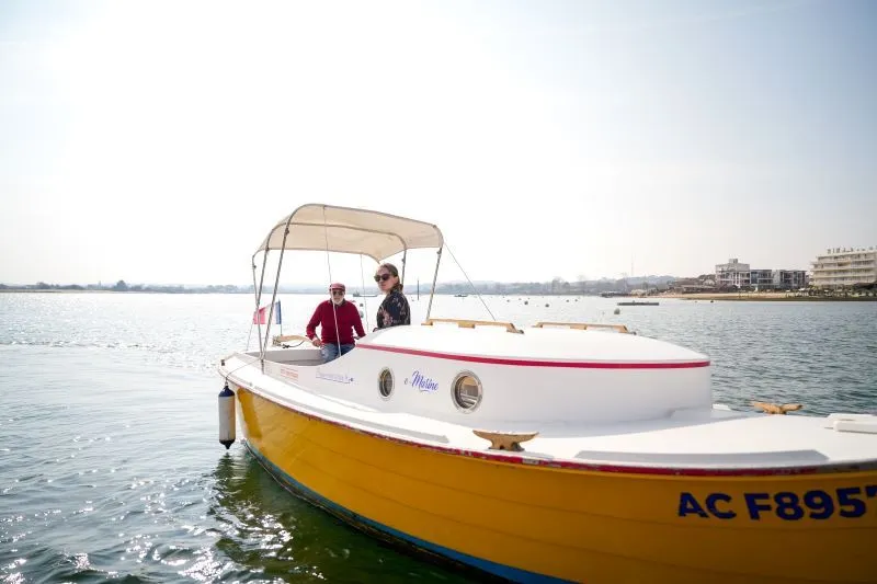 Les ports de La Teste en pinasse électrique