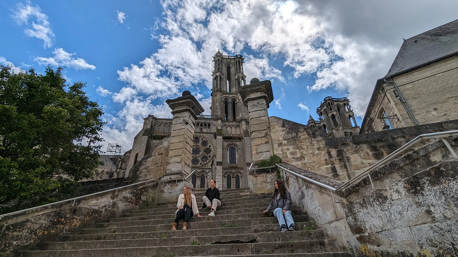 Visite guidée à Laon de la cathédrale Notre-Dame et de son quartier