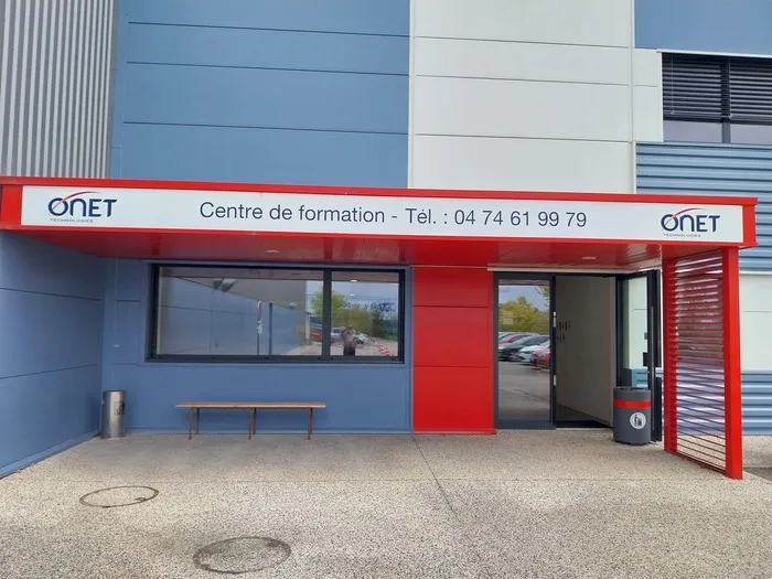 Visite du centre de formation avec présentation des formations et visite des chantiers écoles ONET TECHNOLOGIES FORMATION Saint-Vulbas