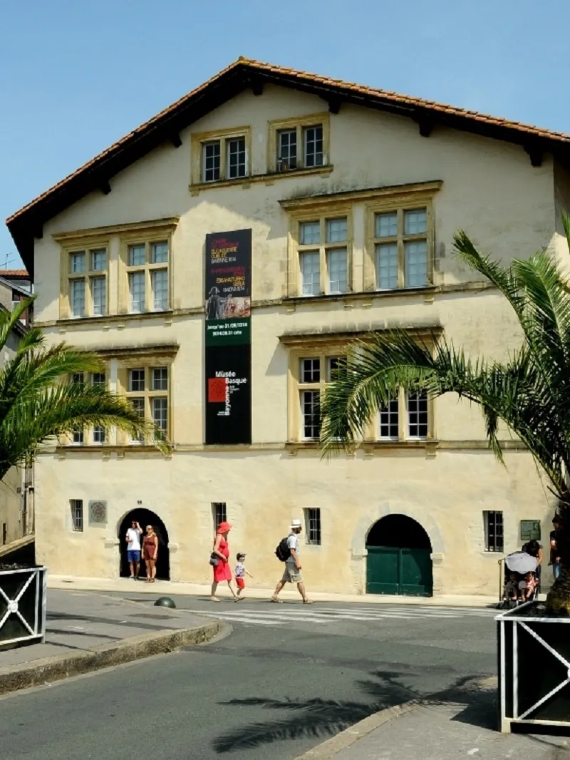 Présentation des peintures restaurées de José de la Peña et inuaguration de la salle archéologie