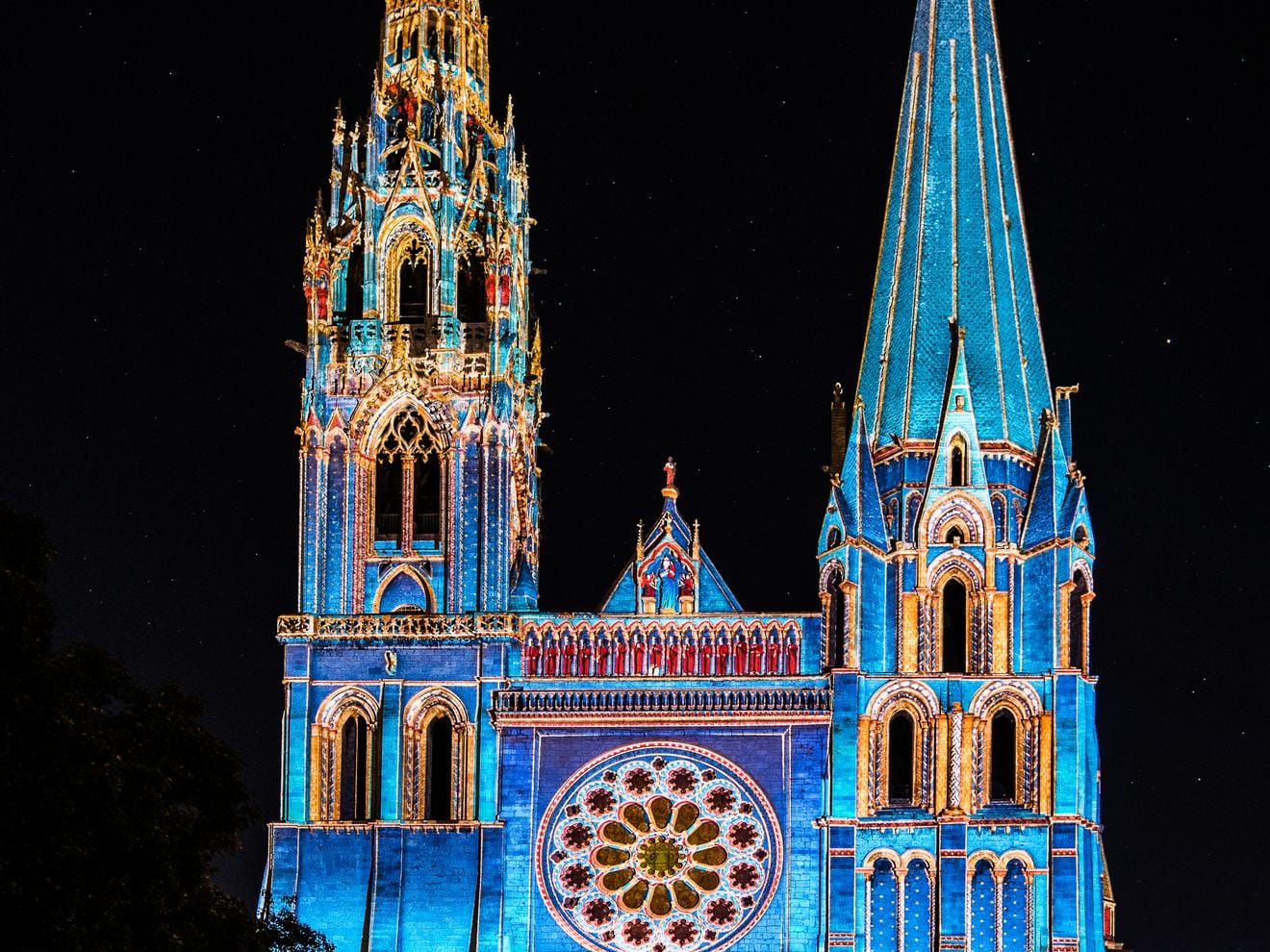 RANDO URBAINE "CHARTRES EN LUMIERE" au départ de Jargeau et Orléans