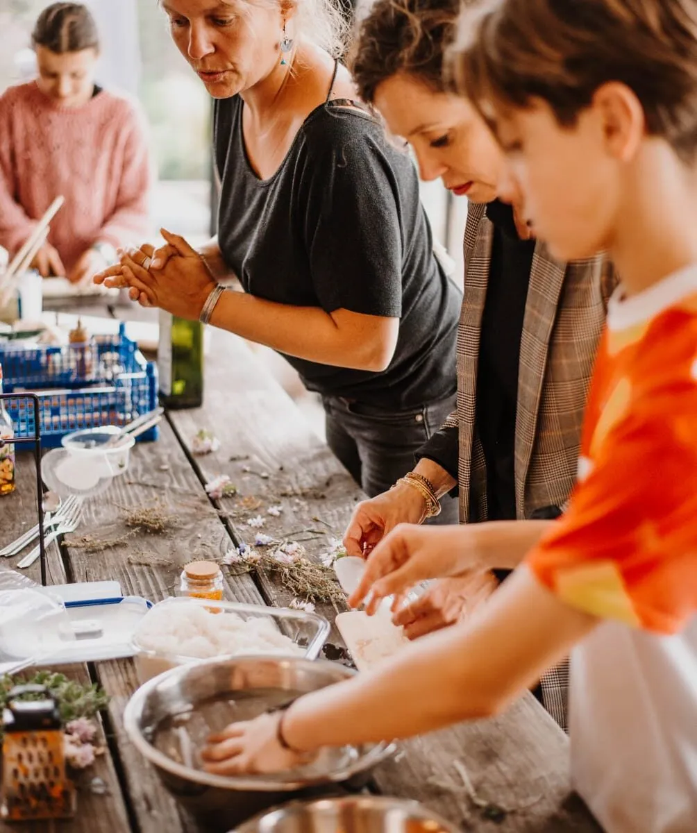 ATELIER "DE LA CUEILLETTE À L'ASSIETTE" DÉCOUVREZ LES PLANTES SAUVAGES COMESTIBLES.