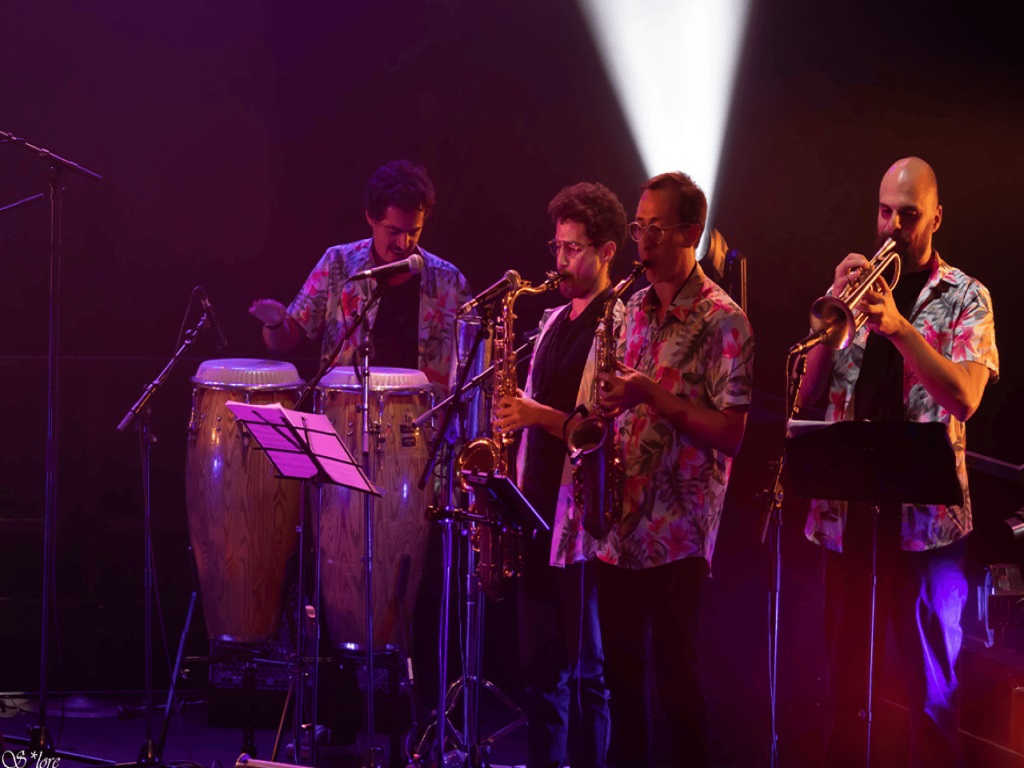 Soledad y la tropical Jazz en Balade