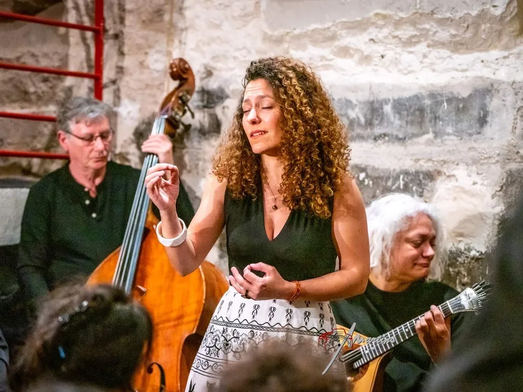 MUSIQUES EN BALADE AVEC TANIA RAQUEL CAETANO