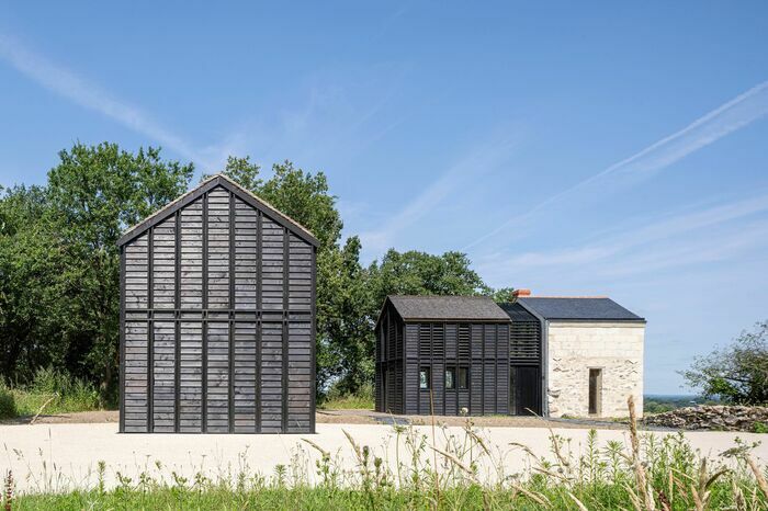 Visite d’une maison en tuffeau réhabilitée avec extension bois Saint-Hilaire-Saint-Florent Saumur