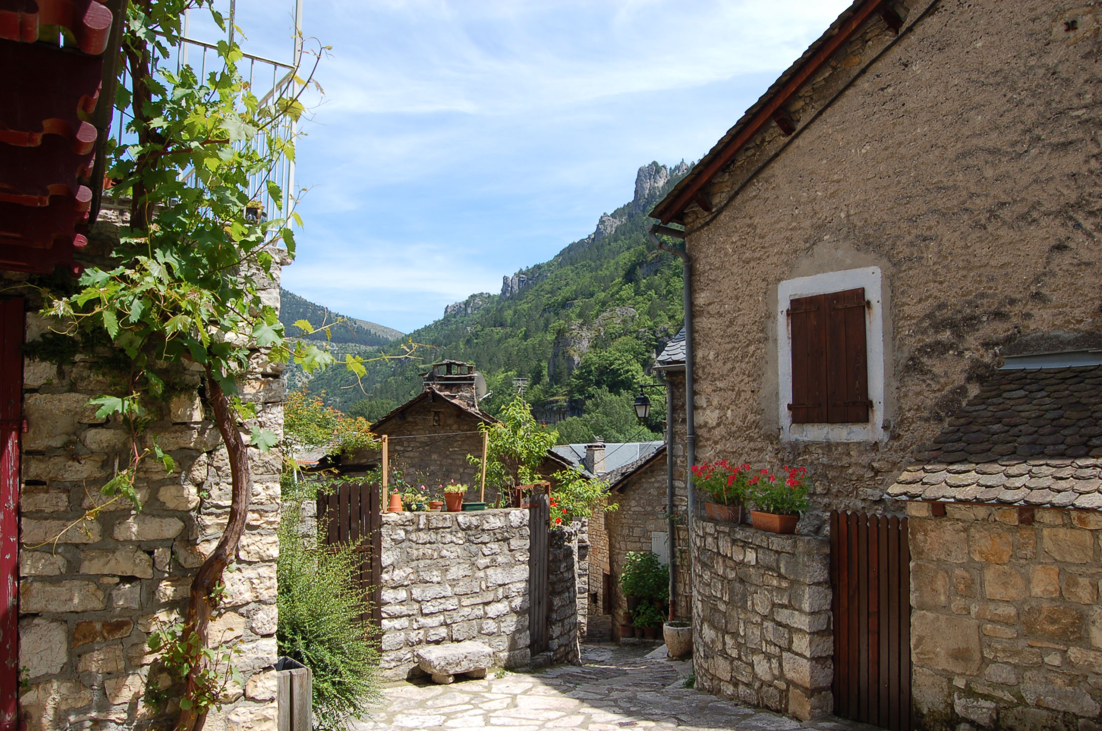 VISITE GUIDÉE DE SAINTE-ENIMIE - SANDIE BLANC