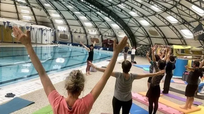 Yoga-architecture à la piscine Tournesol 27 rue bois du chateau Lorient Lorient