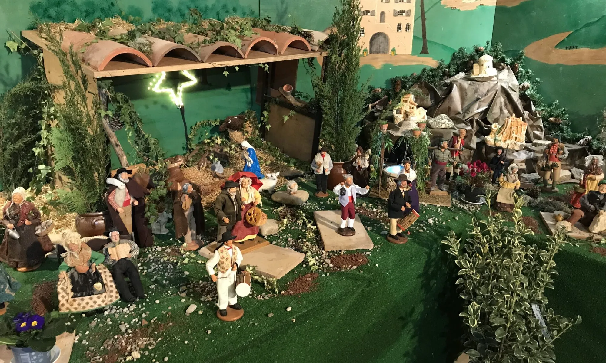 CRÈCHE À LA CHAPELLE NOTRE DAME DU PEYROU