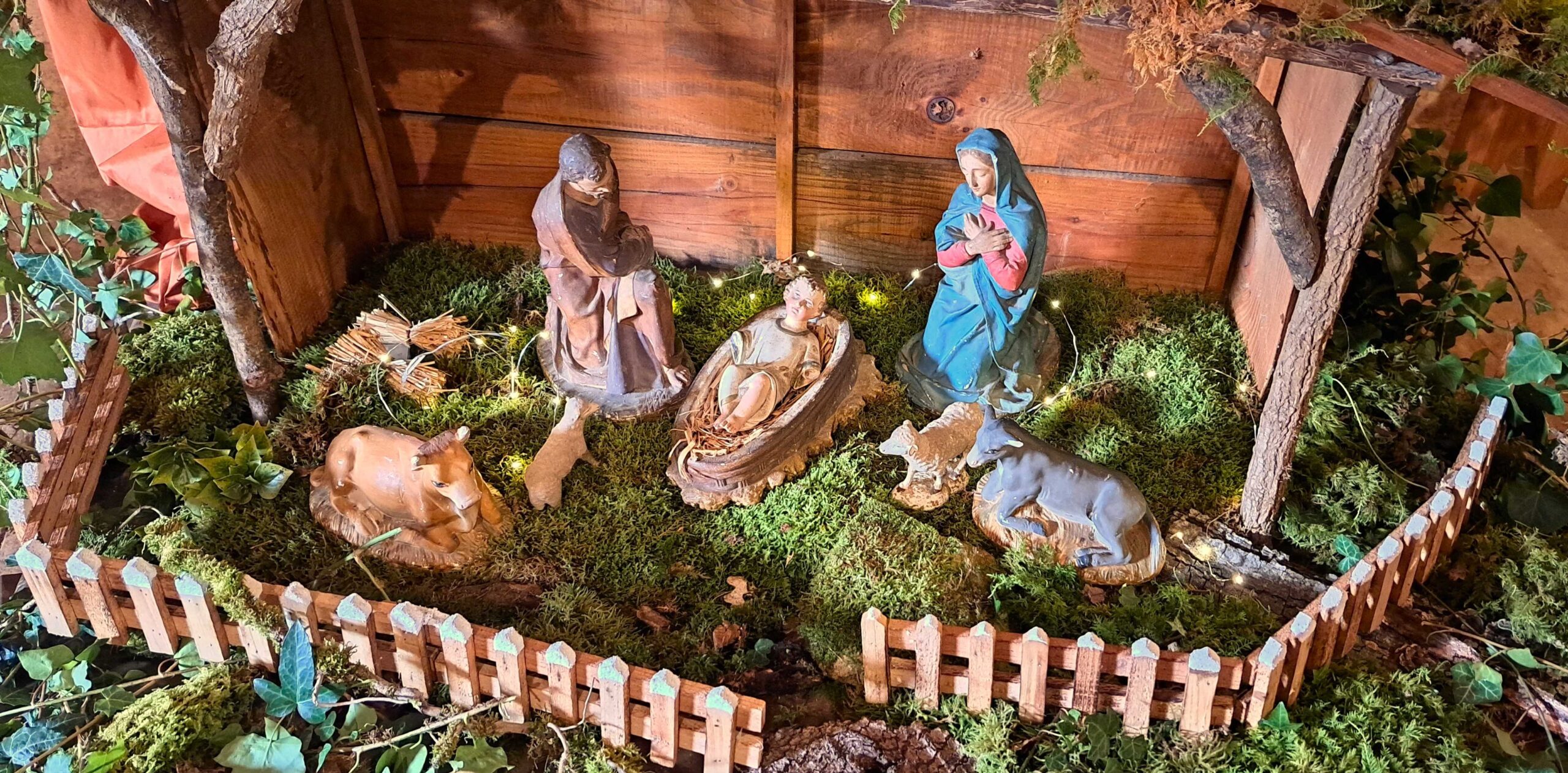 Crèche de Noël à Goujounac