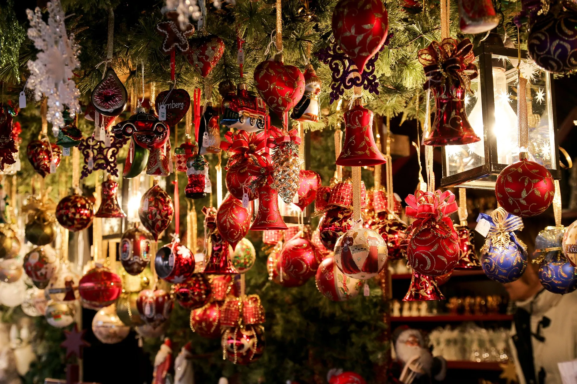 FÉERIES DE NOËL D’ANIANE LE VILLAGE DE NOEL ET LA FORÊT ENCHANTÉE