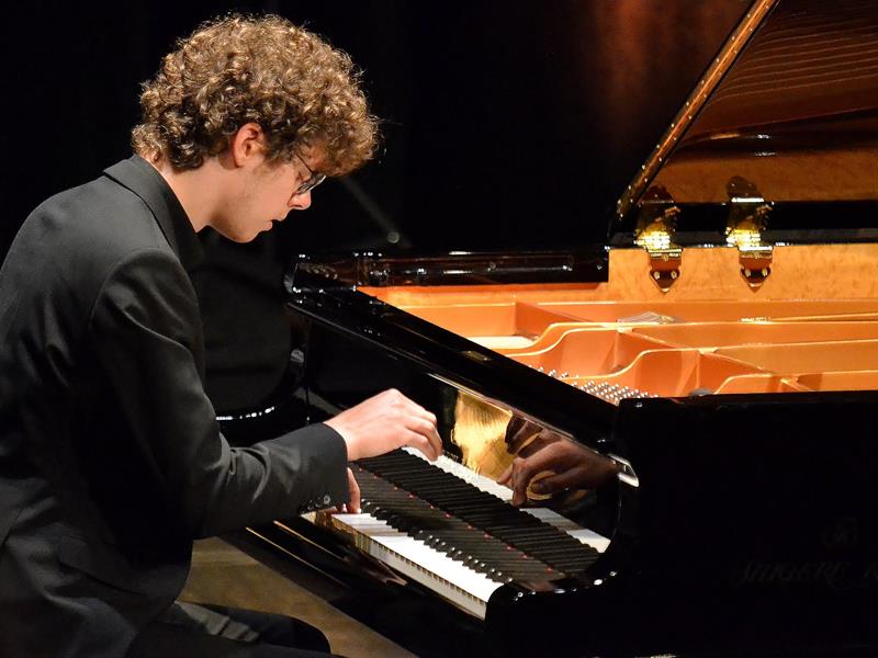 FINALE DU CONCOURS INTERNATIONAL DE PIANO