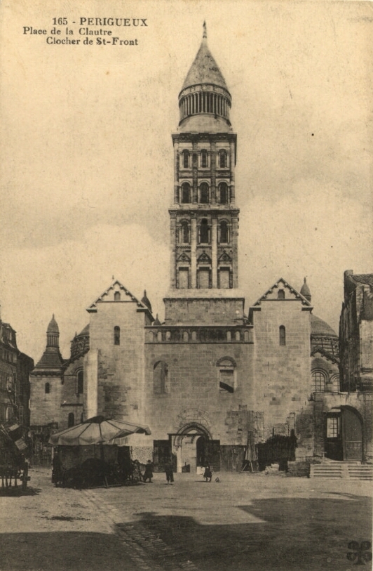 Patrimoine sur le Pouce La Place de la Clautre