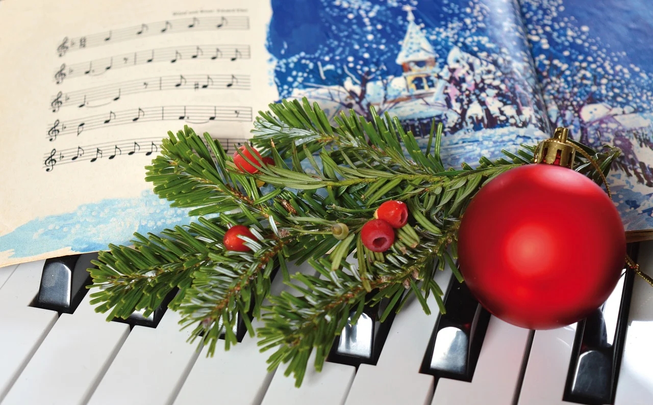 Chants de Noël et promenade en calèche au marché à Cazals