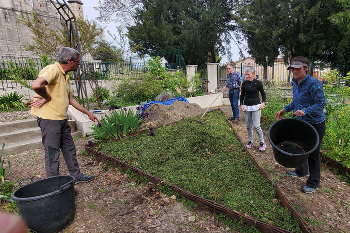 Comment débuter un jardin médicinal et potager ? Les Terrasses du Bosquet Alès