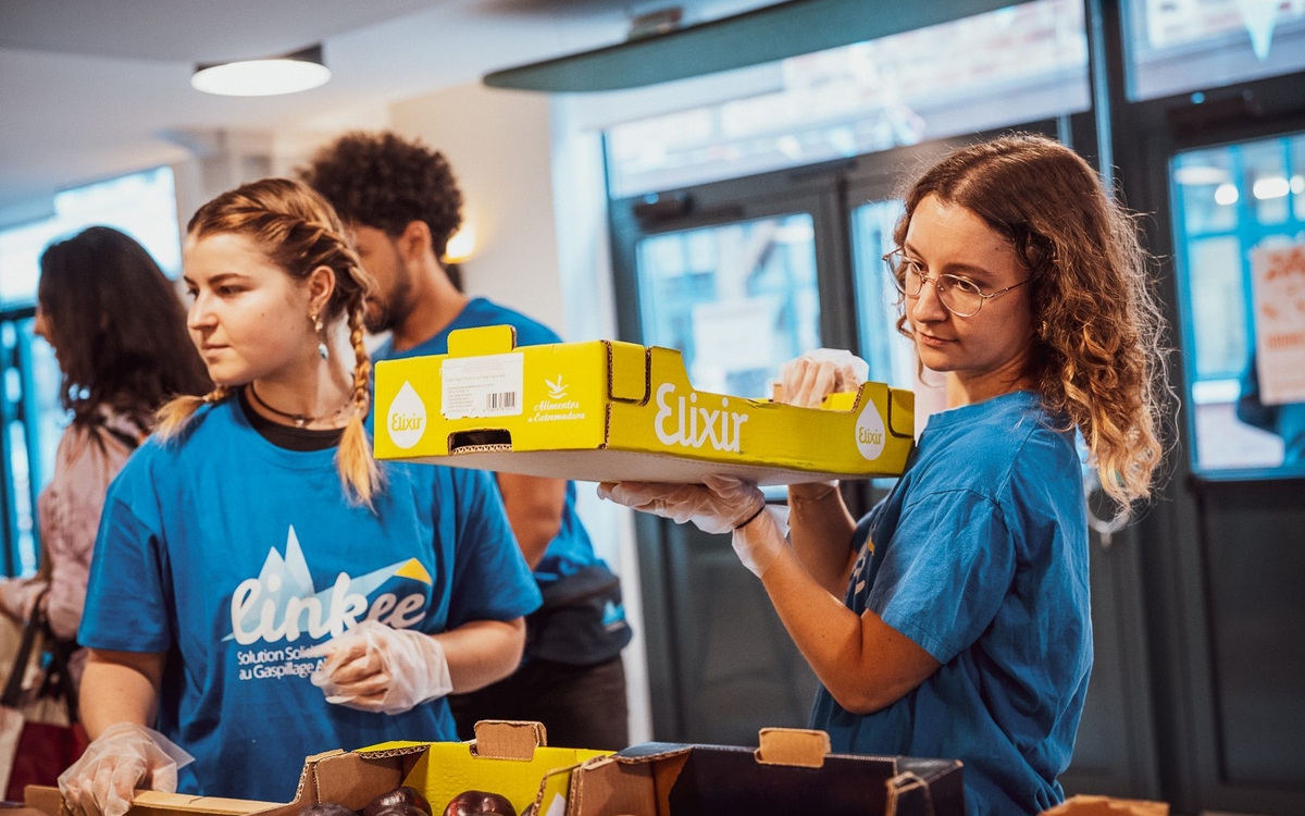 Distribution alimentaire Linkee à la Maison de la Conversation - Entraide étudiante Maison de la Conversation Paris