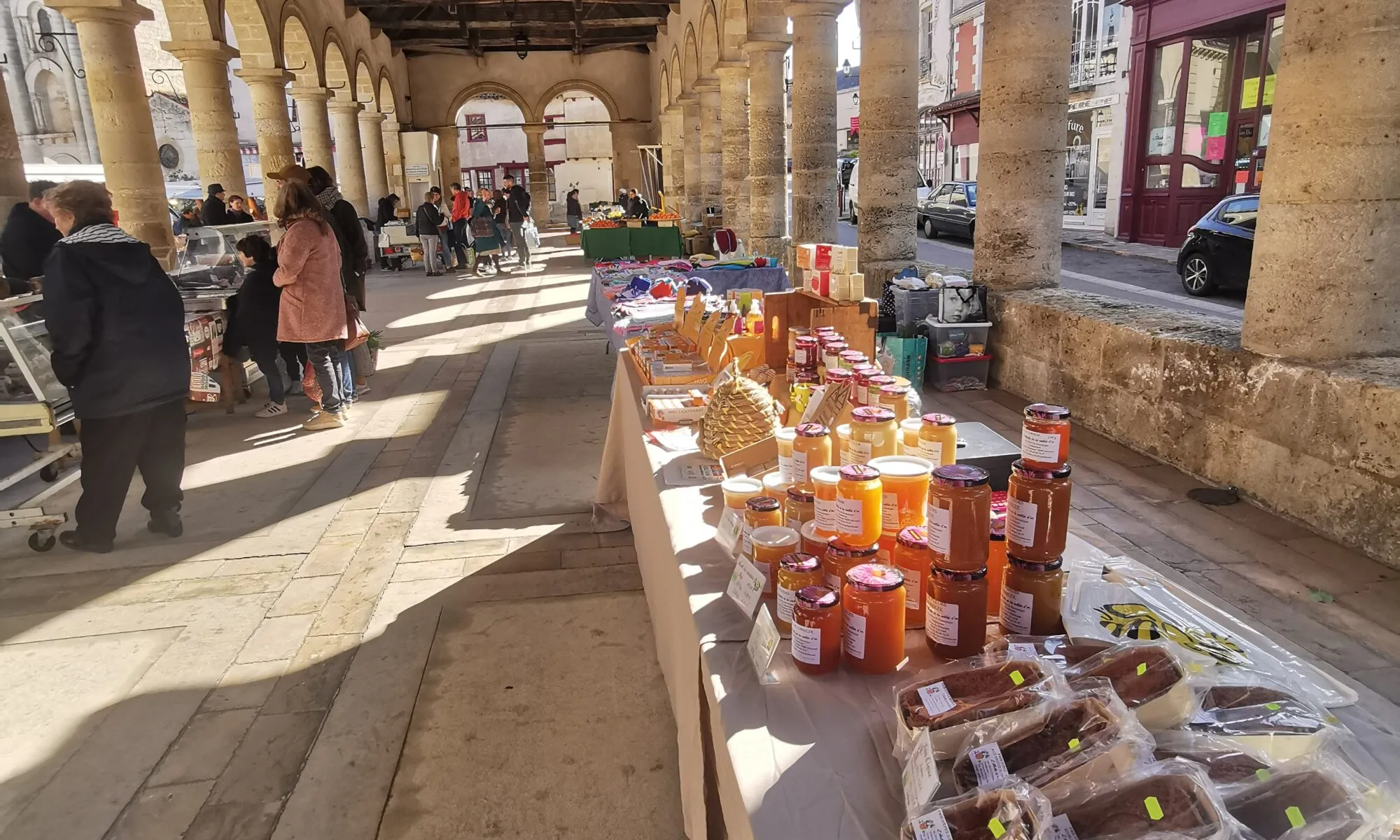 Marché hebdomadaire d'Airvault (samedi matin)