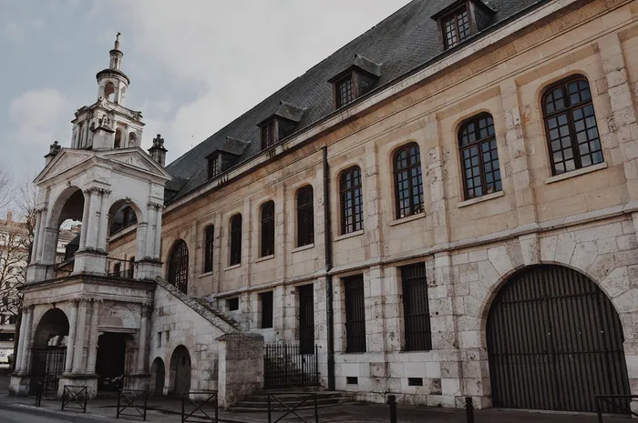 La Halle aux toiles / Conférence Halle aux toiles