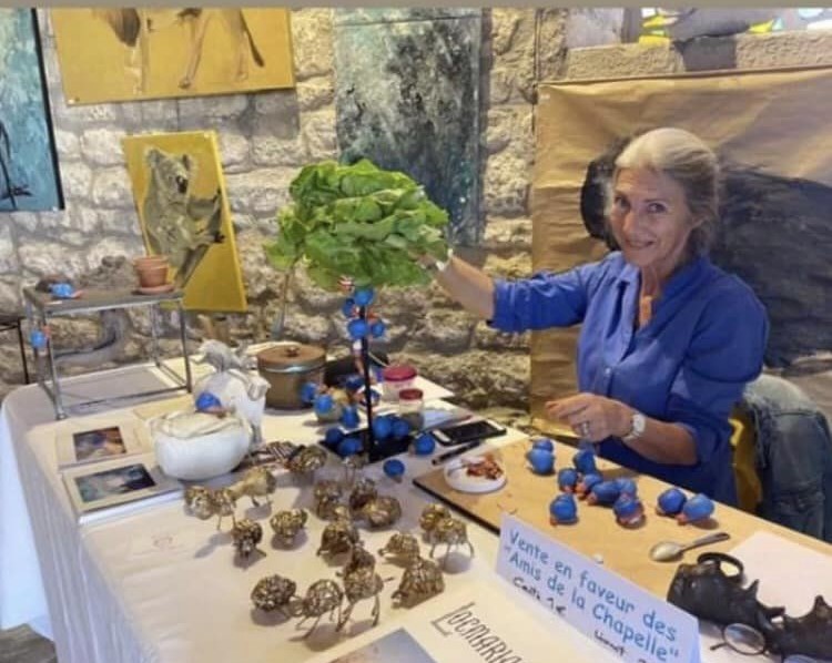 Locmariaquer. Claire de Broucker expose ses Poucets à la chapelle Saint Michel du 17 au 31 juillet