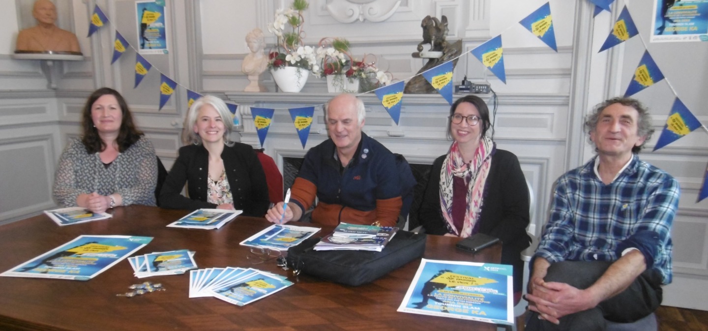 Ploërmel aime Se Passer le Mot avec le festival des arts de la parole et du slam