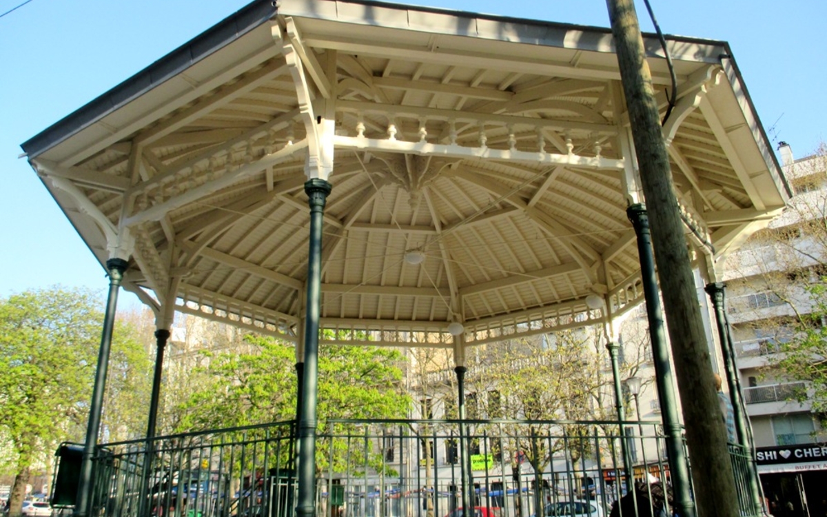 Kiosques en fête: Spectacle de danses par le Centre d'activité de Jour Ladapt Paris Jardin Villemin - Mahsa Jîna Amini Paris
